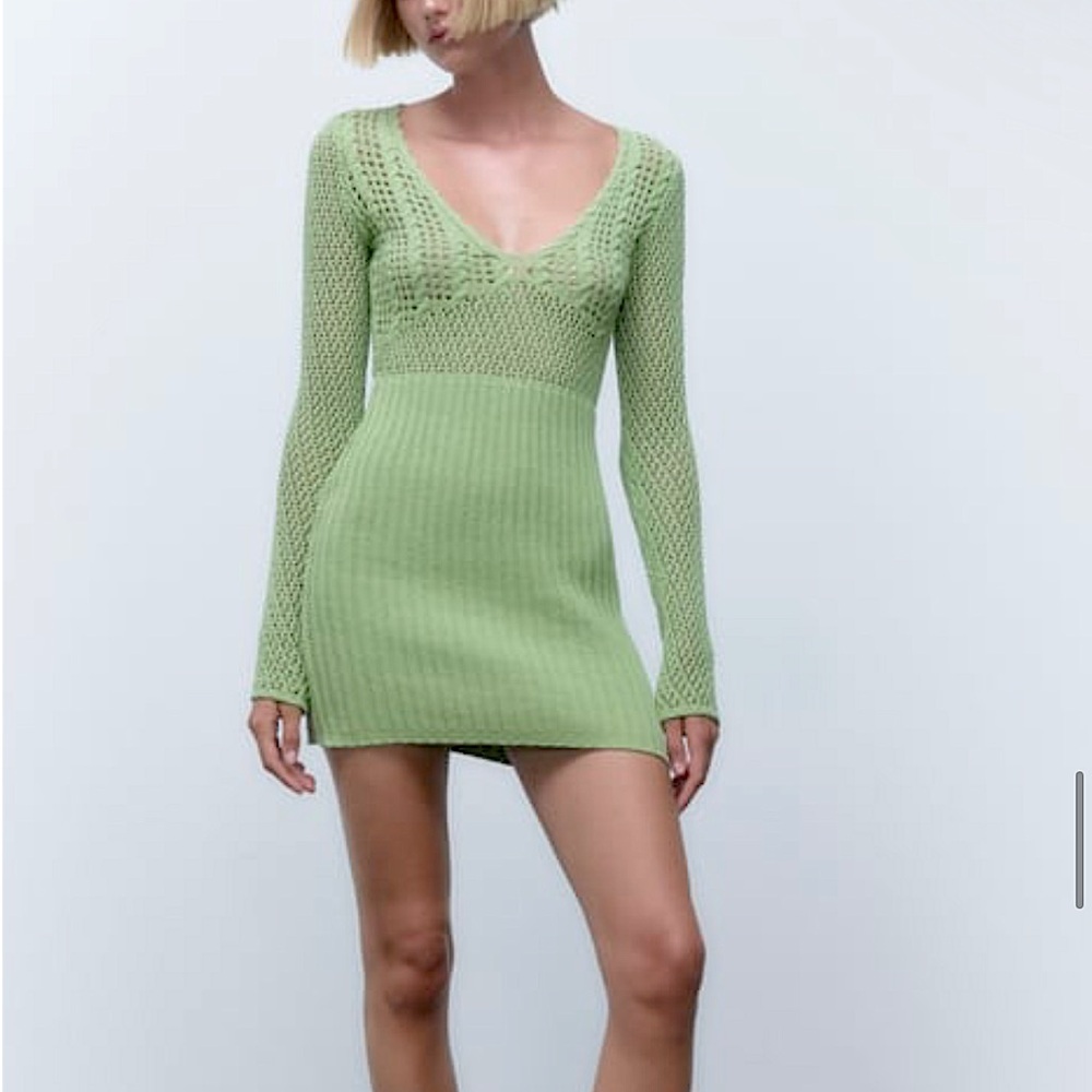 Zara CHENILLE DRESS
Sea green 0/7901/822/982/02